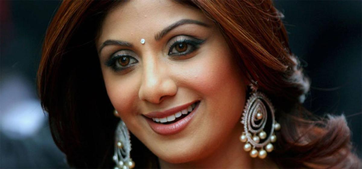 How to lose heavy weight, Shilpa Shetty tells in The Great Indian Diet book